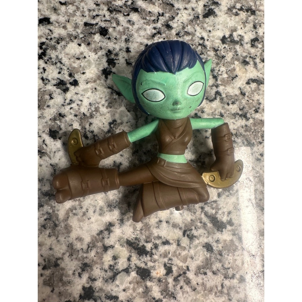 Activision Blizzard Studios Stealth Elf Skylanders Academy Burger King Toy (2018